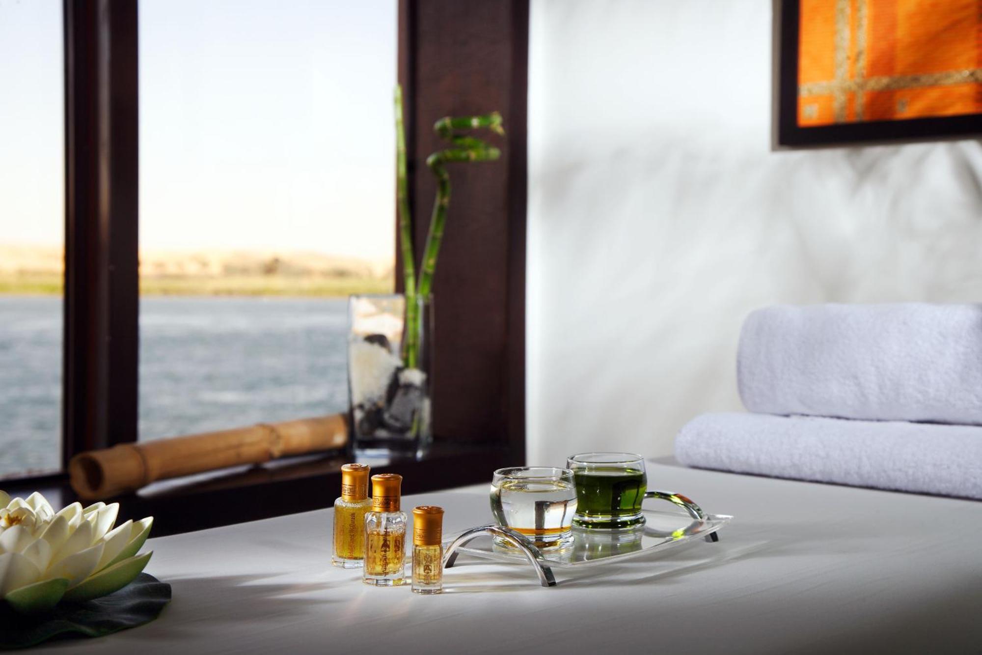 Moevenpick Royal Lotus Nile Cruise, Every Monday Four Nights From Luxor, Every Friday Three Nights From Aswan - Including Excursions & Sightseeing 외부 사진
